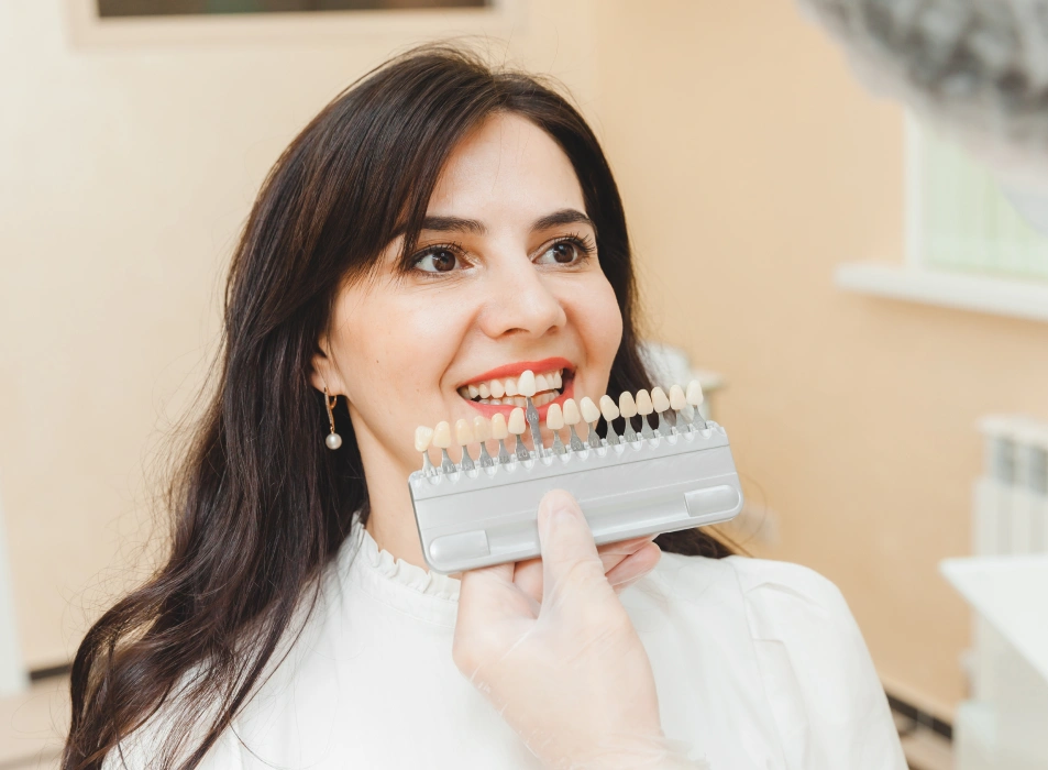 Porcelain veneer smile transformation at MDRN Dental Studio